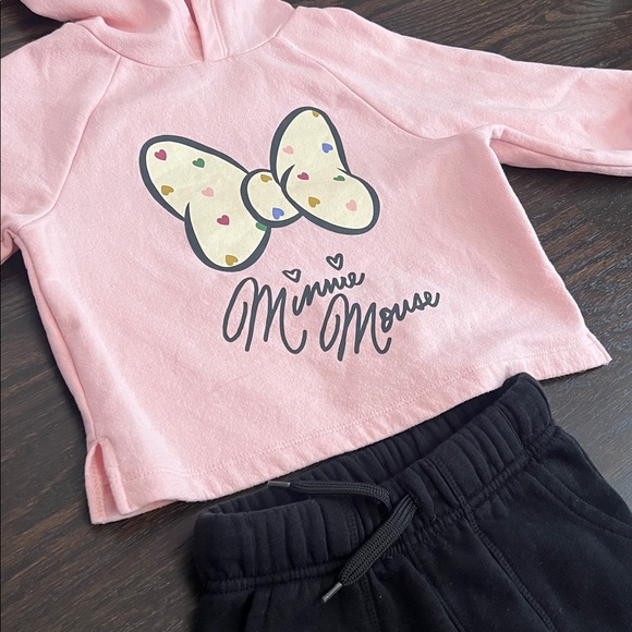 Old Navy Minnie Mouse sweater 3T & Old navy Jogging pants 3T - Picture 12 of 13